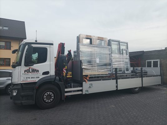 Transport HDS stolarki otworowej na Mazowszu – szybka i bezpieczna dostawa