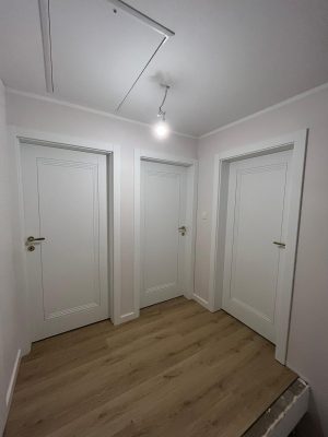 Montaż Drzwi Wewnętrznych Barański Prestice C.0